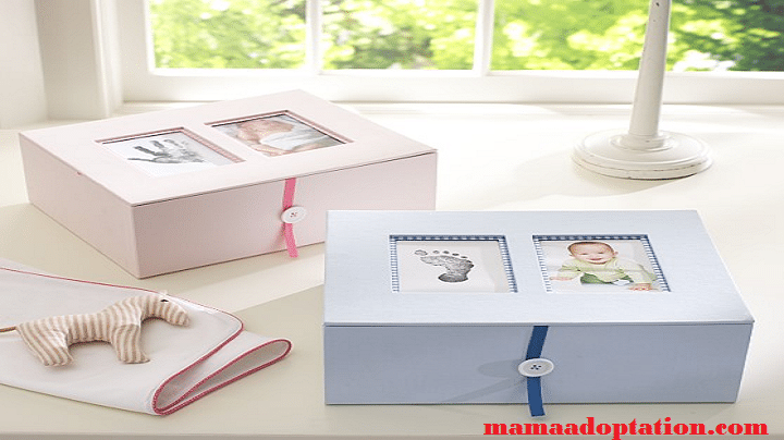What To Put in a Baby’s Keepsake Box (12 Ideas!)