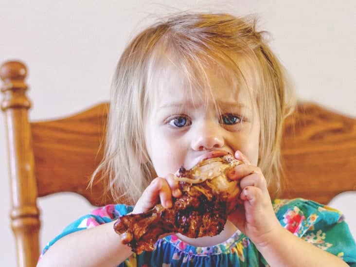 baby accidentally ate raw chicken