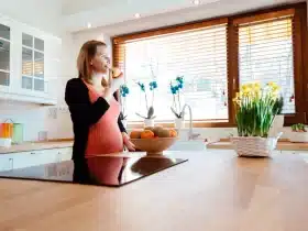 is it safe to eat peach during pregnancy