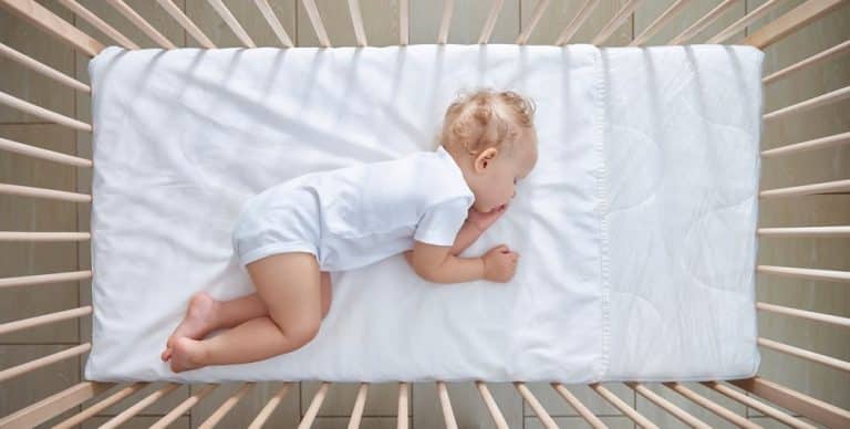 is it safe for babies to sleep on side.