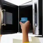 Can I Warm Baby Bottle In A Microwave