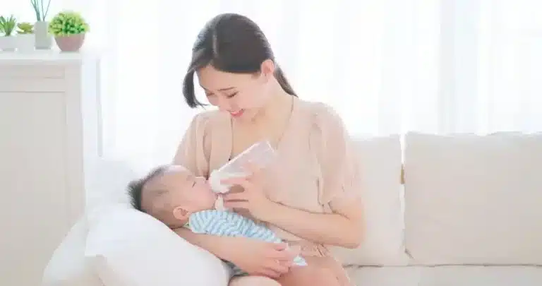 How Much Milk Does My Baby Need During the Day
