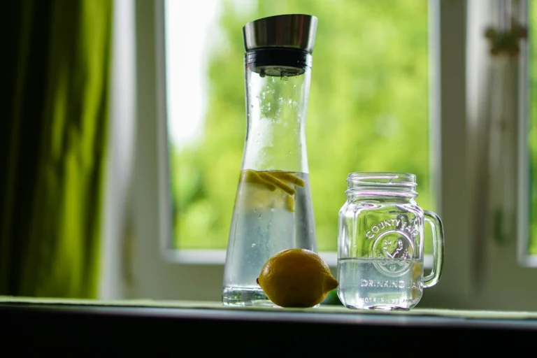 children's detox drink with lemons 