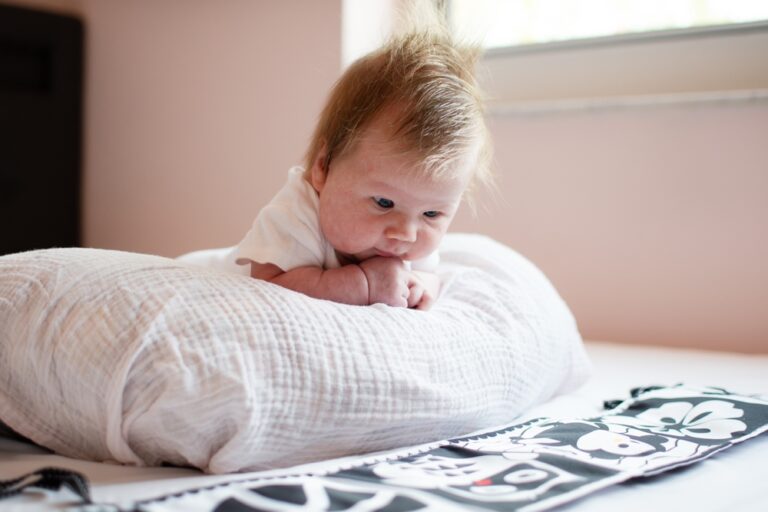 proper tummy time position newborn 